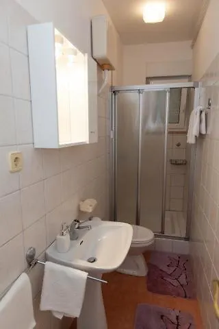 Apartments Bujan Crikvenica 0*,