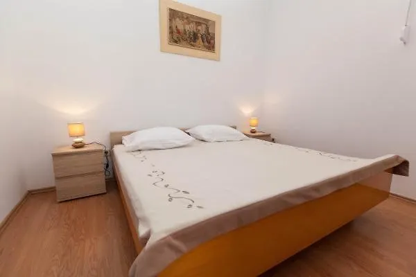 Apartments Bujan Crikvenica 0*,